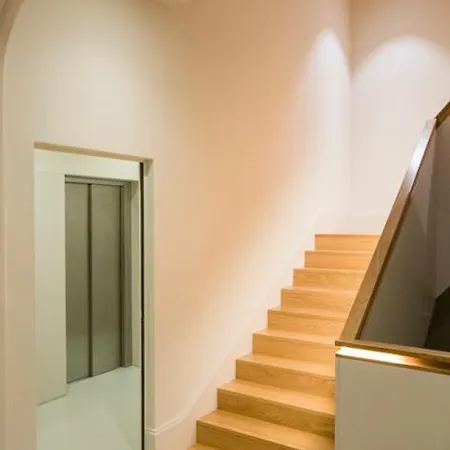 Host Wise - Modern Stuning Flat W Prime Location Apartment